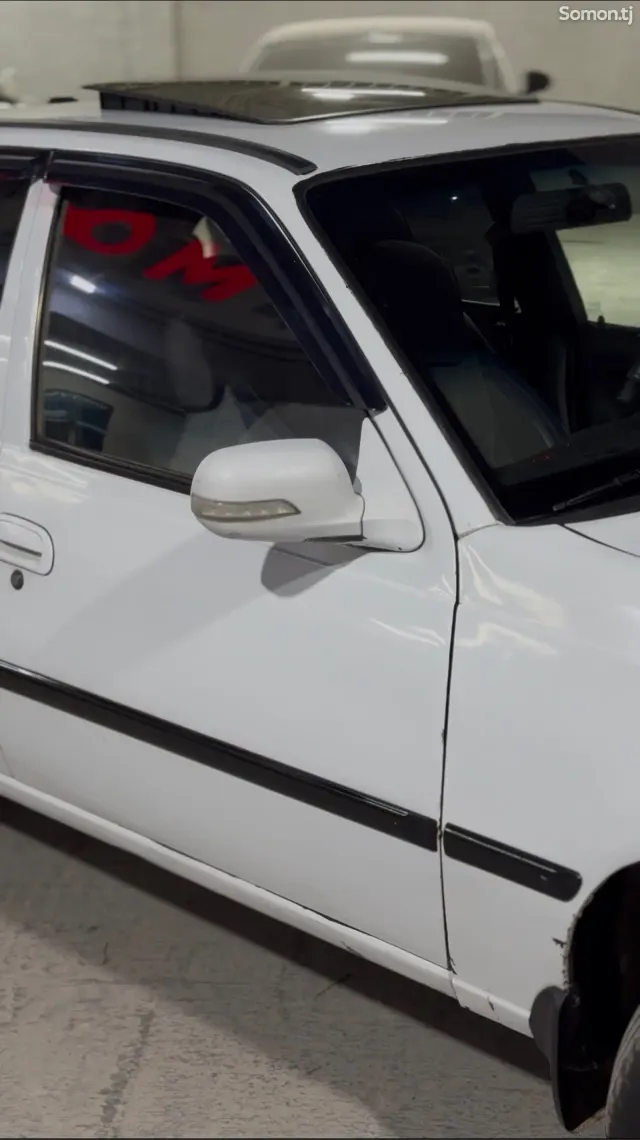Daewoo Nexia 1995 · 1.5 MT