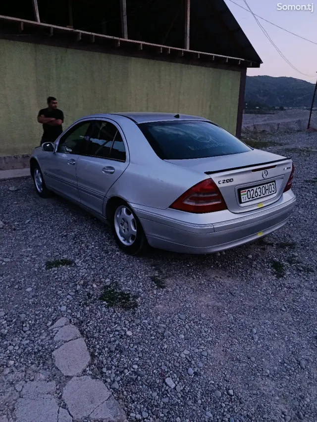 Mercedes-Benz C class 2001 · 2.3 MT