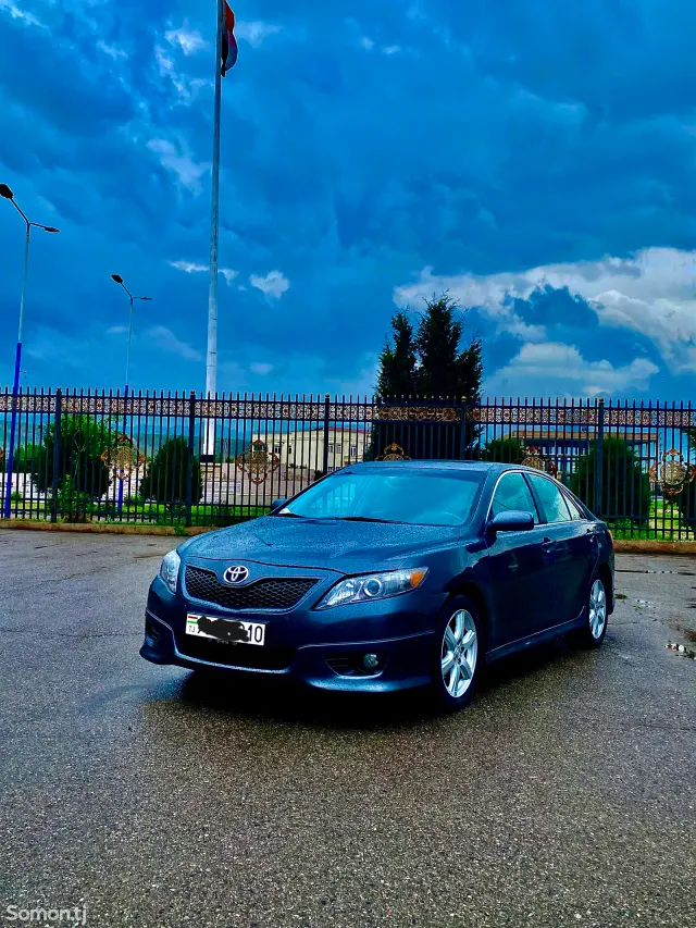 Toyota Camry 2008 · 2.4 AT