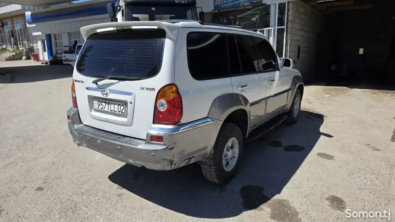 Hyundai Terracan 2001 · 2.5 MT