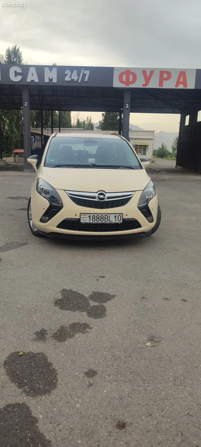 Opel Zafira 2016 · 2.0 AT