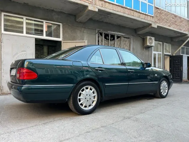 Mercedes-Benz E class 1999 · 2.3 AT