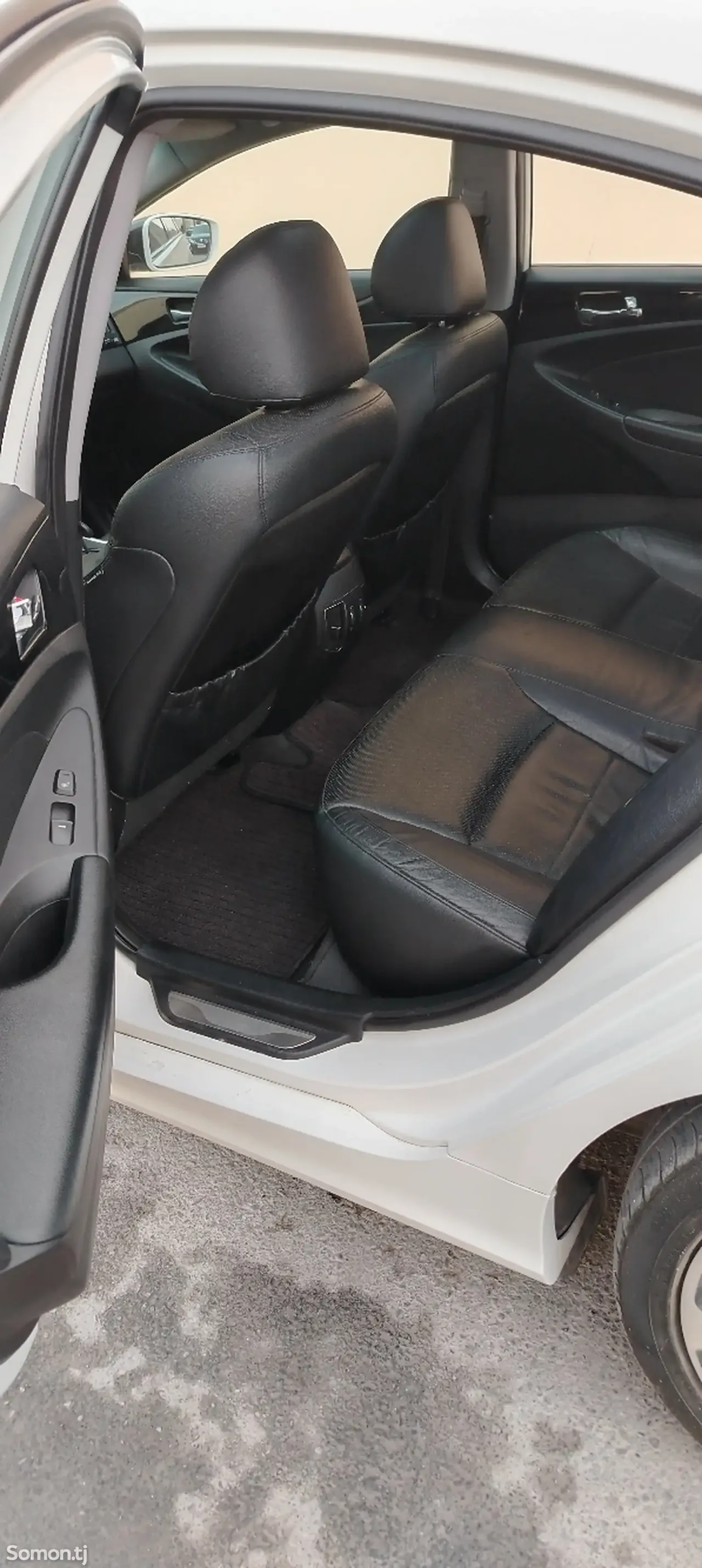 Hyundai Sonata 2010 · 2.0 AT