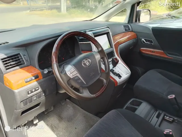 Toyota Vellfire 2014 · 2.4 CVT