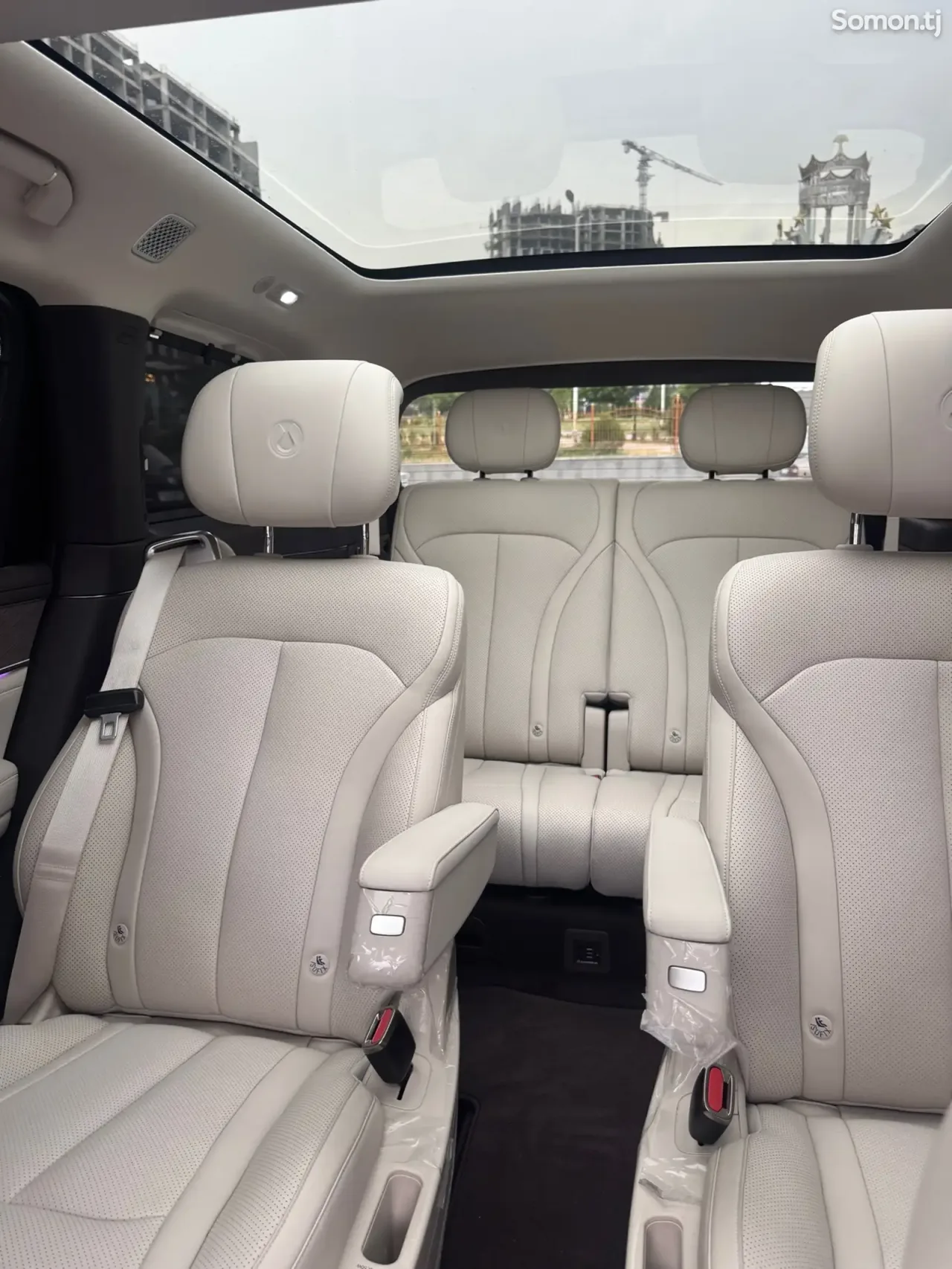 BYD Denza N9 2025 · AT