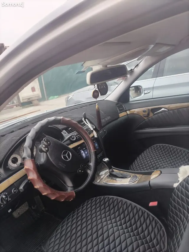 Mercedes-Benz E class 2007 · 3.5 AT