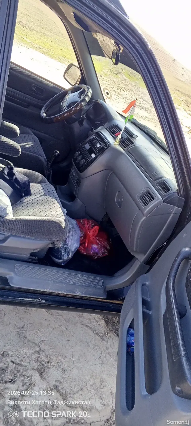 Honda CR-V 2000 · 2.0 MT