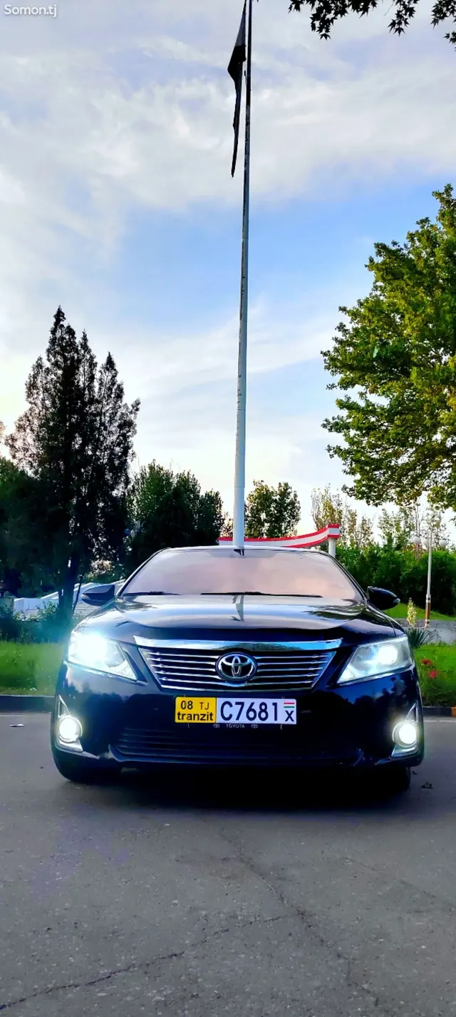 Toyota Camry 2013 · 2.5 AT