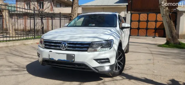 Volkswagen Tiguan 2021 · 2.0 AT