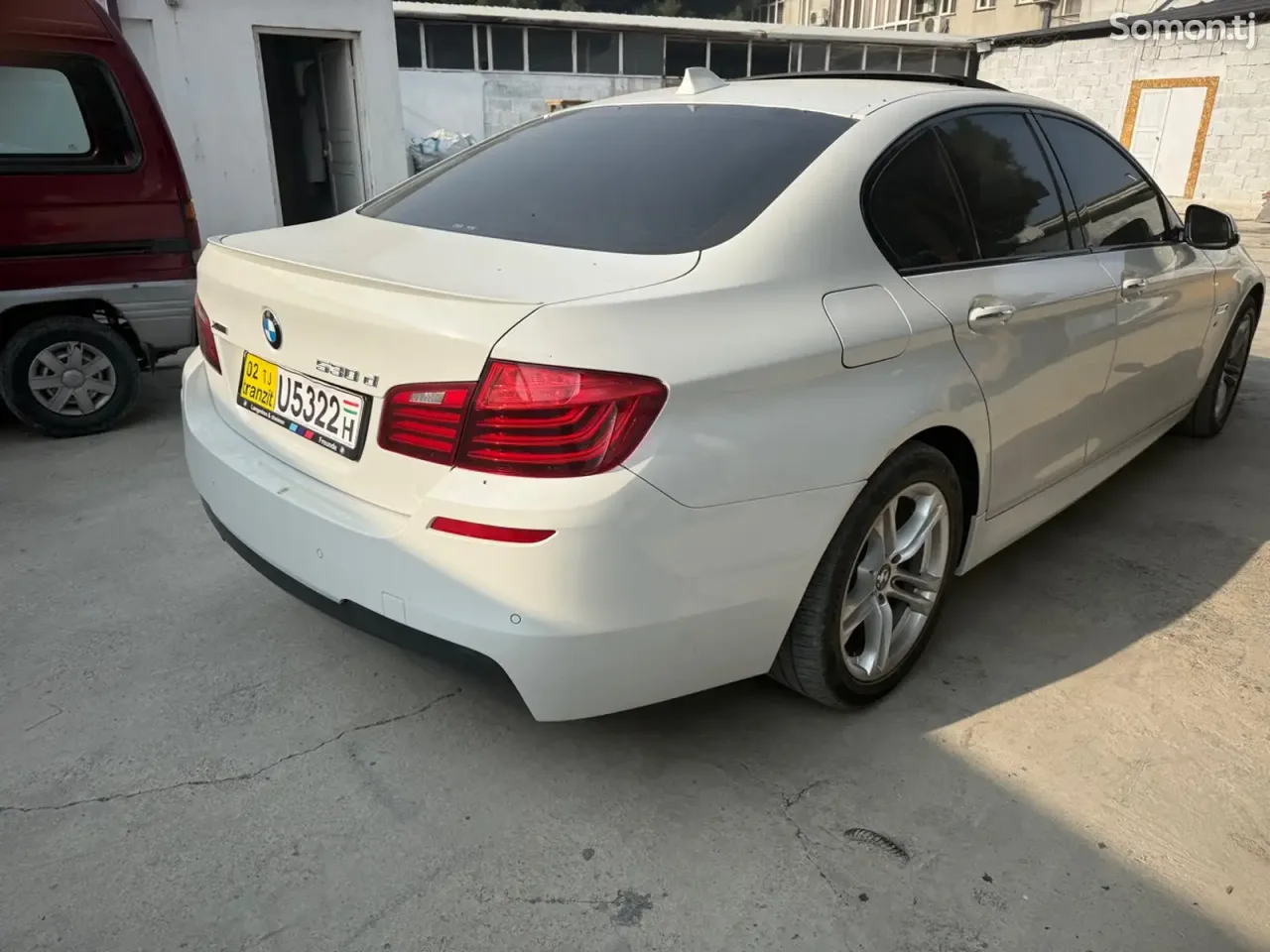 BMW 5 series 2016 · 3.0 AT