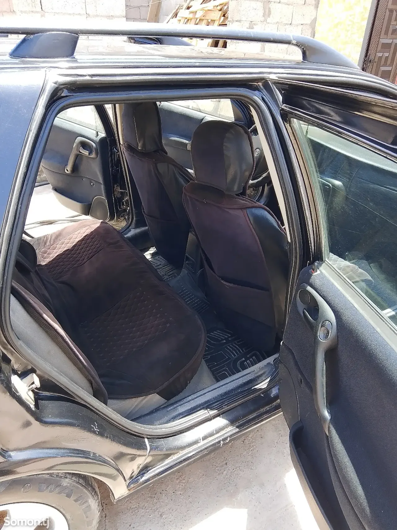 Opel Vectra B 1996 · 1.6 MT
