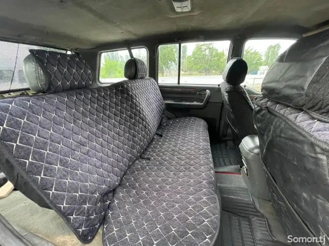 Ssang Yong Musso 1998 · 2.2 MT