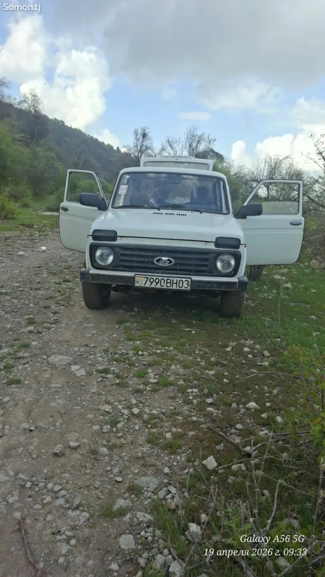 Lada (ВАЗ) Нива 1999 · 1.7 MT