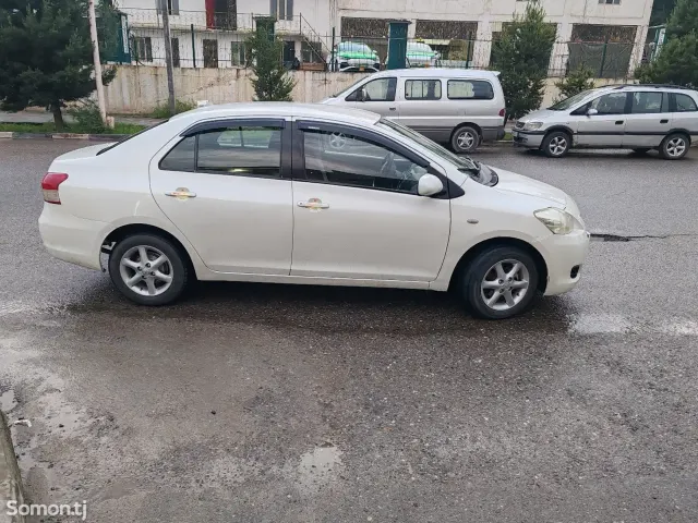 Toyota Belta 2006 · 1.1 AT