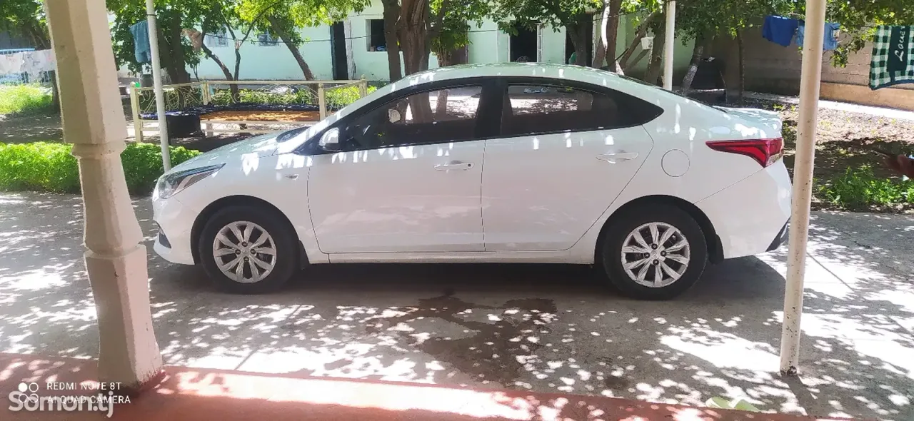 Hyundai Solaris 2018 · 1.6 AT