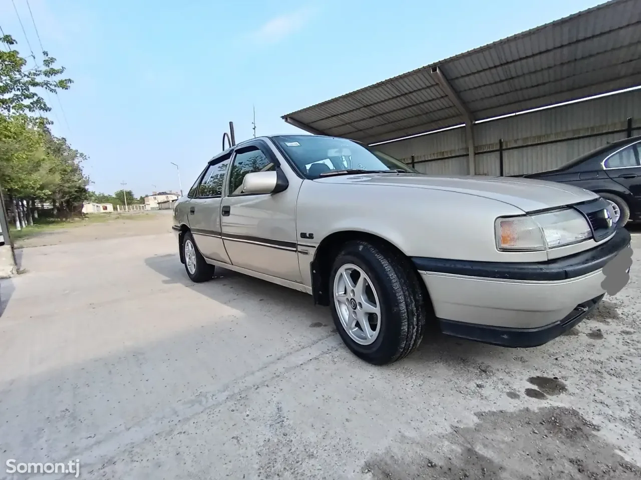 Opel Vectra A 1991 · 1.8 MT
