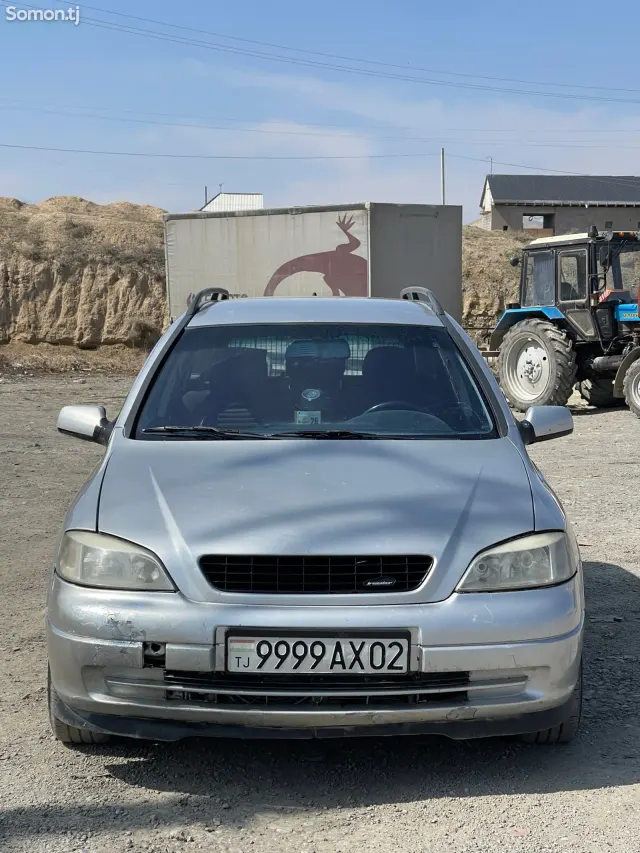 Opel Astra G 2000 · 1.6 MT