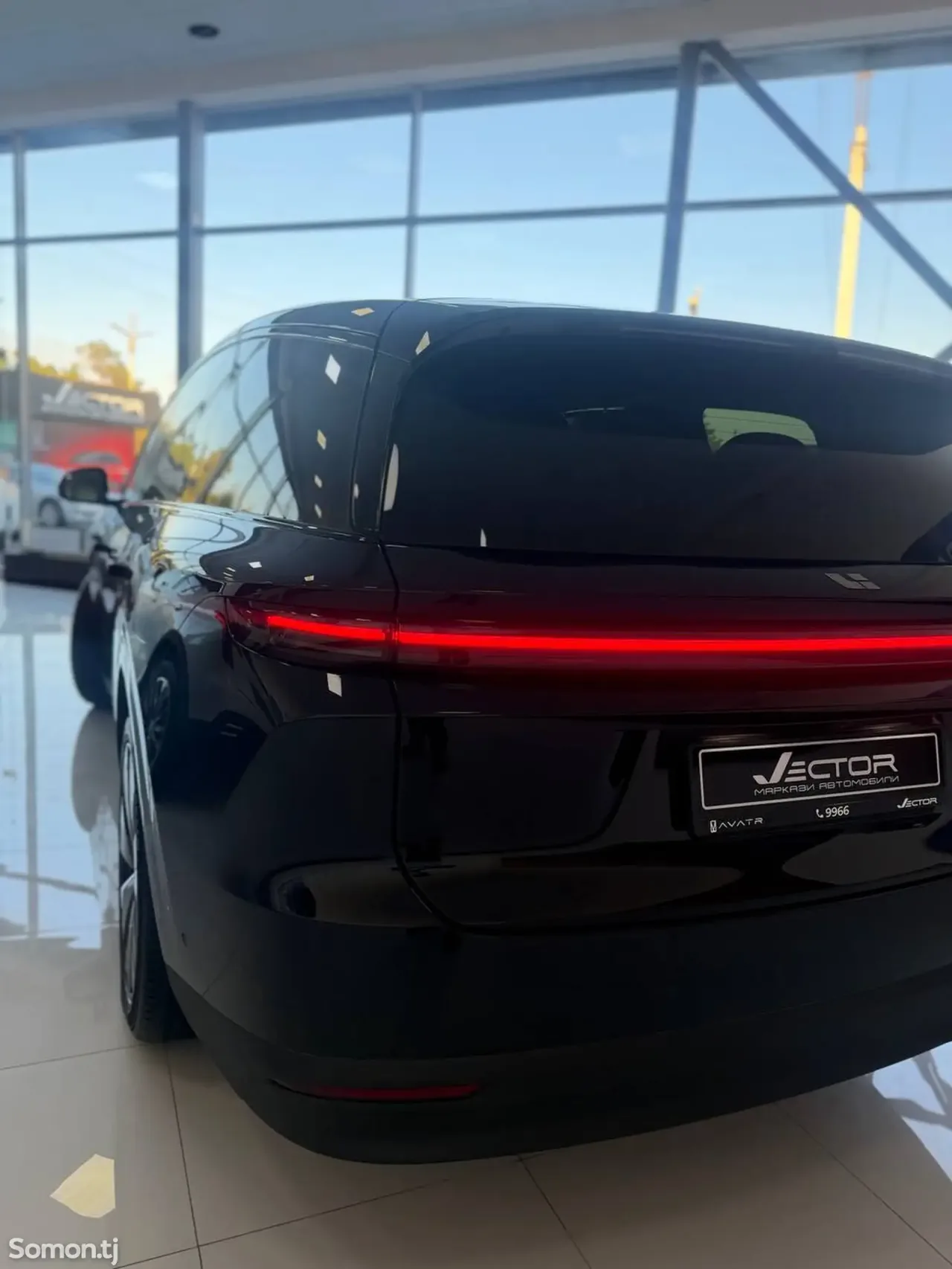 Li Auto (Lixiang) i8 2025 · AT