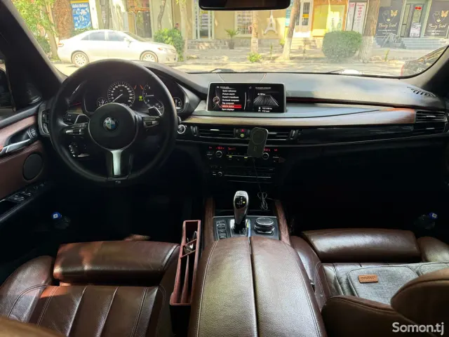 BMW X5 2016 · 3.0 AT