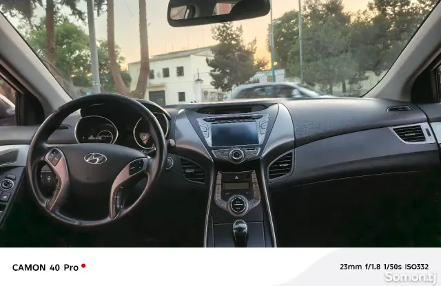Hyundai Avante 2014 · 1.6 AT
