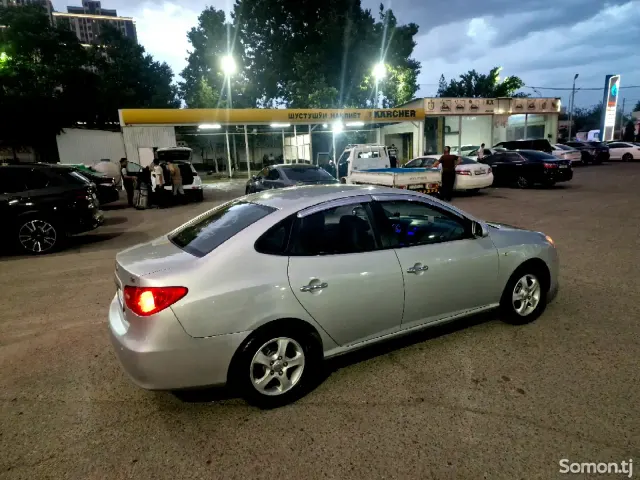 Hyundai Avante 2007 · 1.6 AT