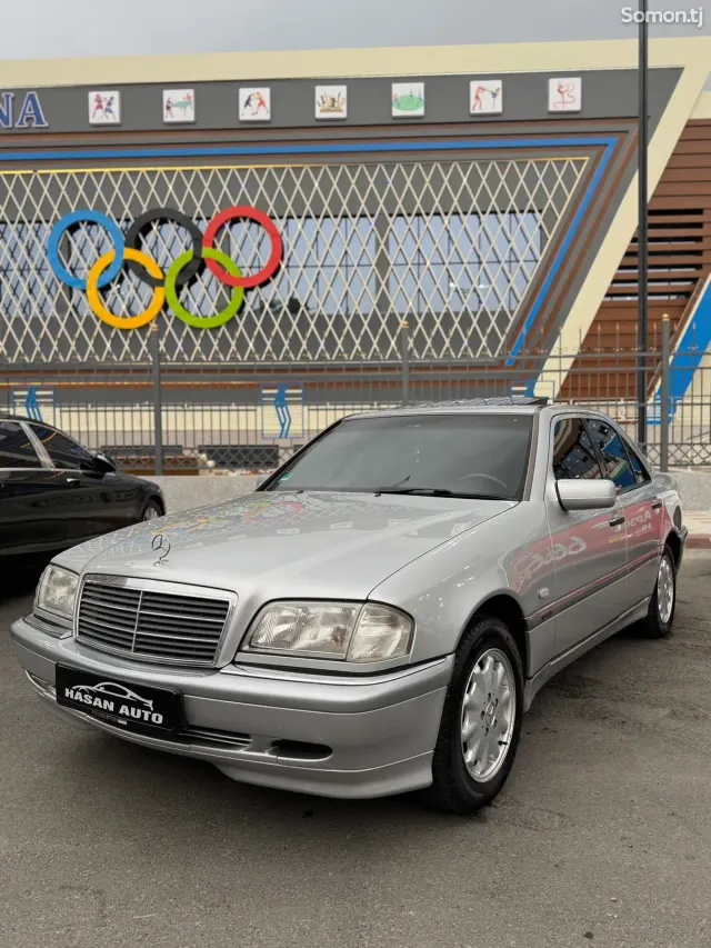 Mercedes-Benz C class 1999 · 2.4 AT