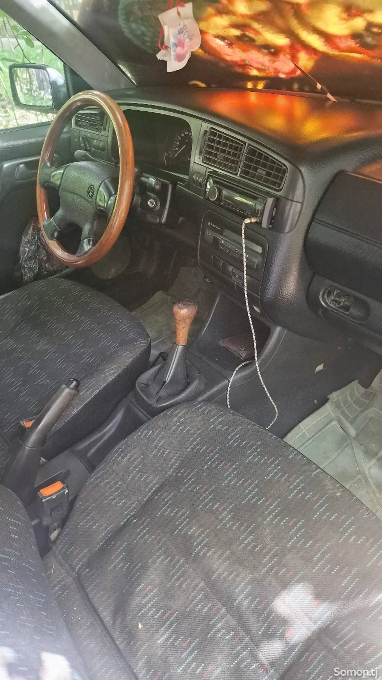 Volkswagen Golf 1996 · 1.6 MT