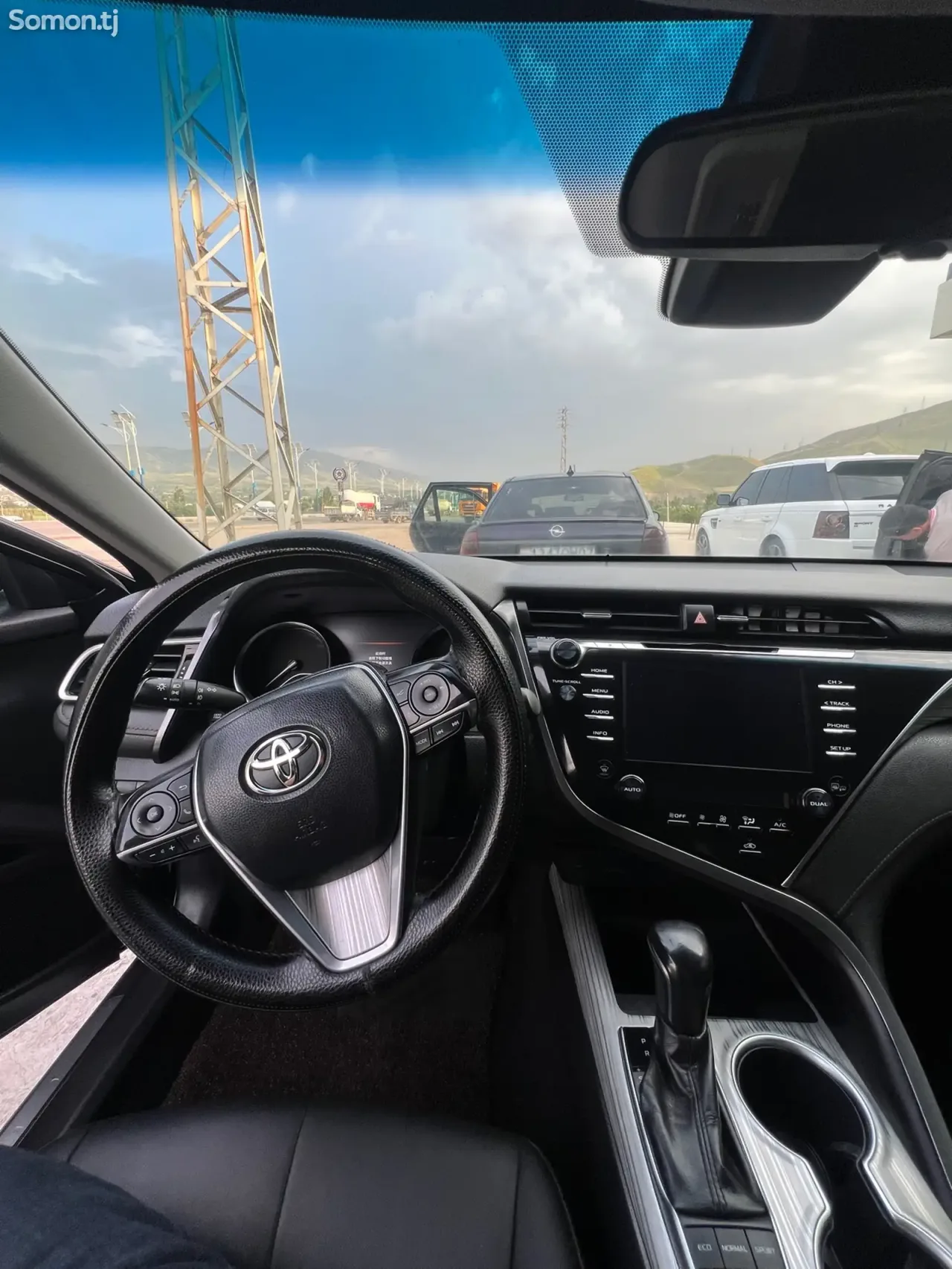 Toyota Camry 2019 · 2.5 AT