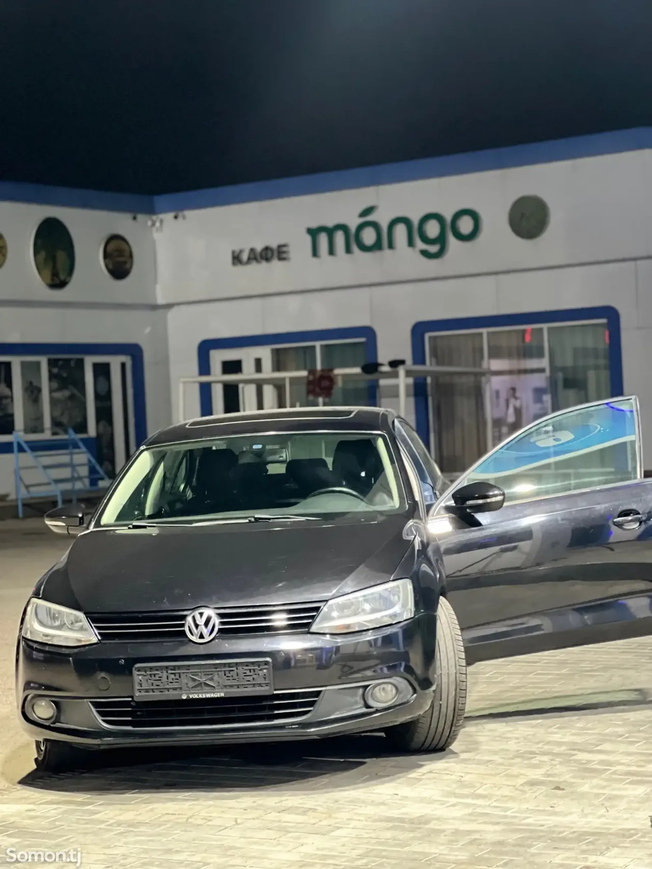 Volkswagen Jetta 2011 · 2.0 AT