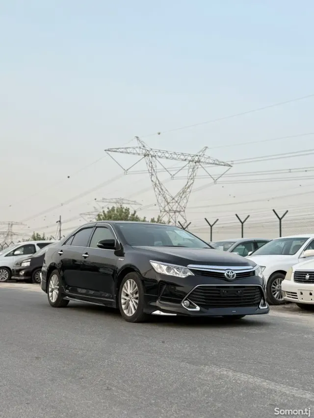 Toyota Camry 2016 · 2.5 AT