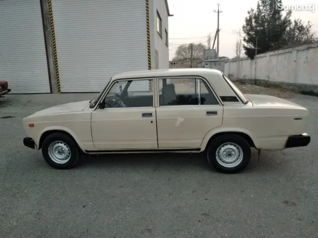 Lada (ВАЗ) 2107 1995 · 1.3 MT