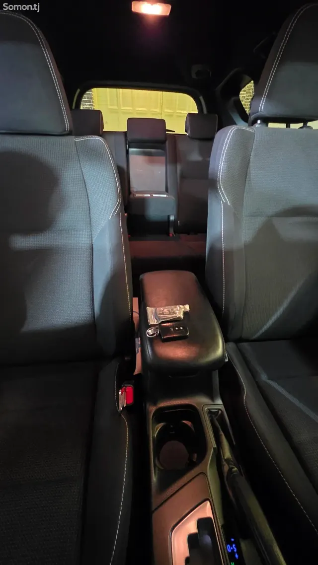Toyota RAV 4 2018 · 2.5 AT