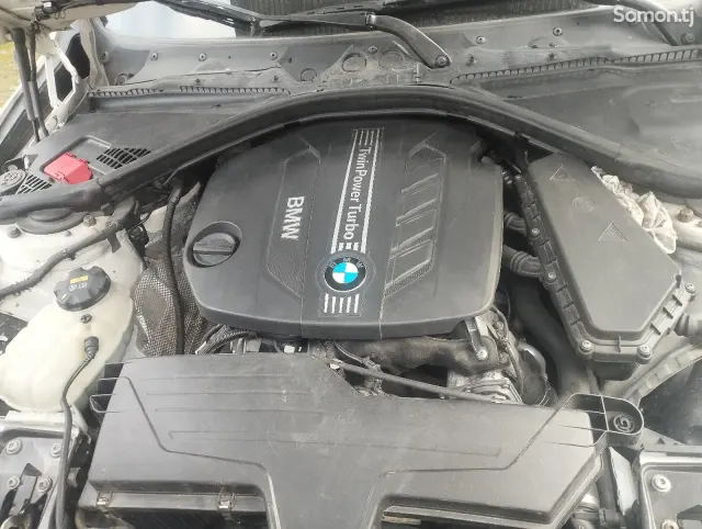 BMW 3 series 2016 · 2.0 AT