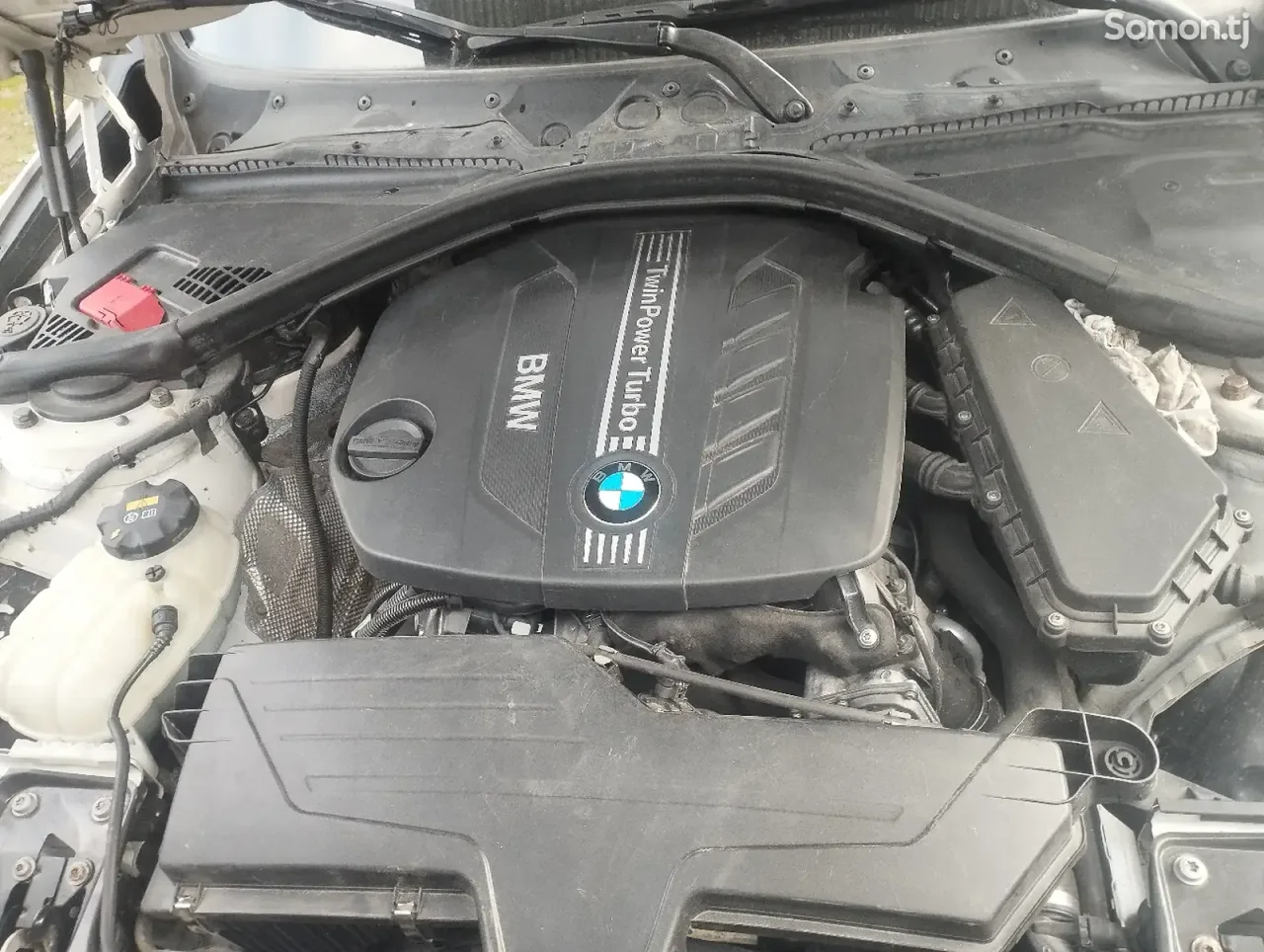 BMW 3 series 2016 · 2.0 AT