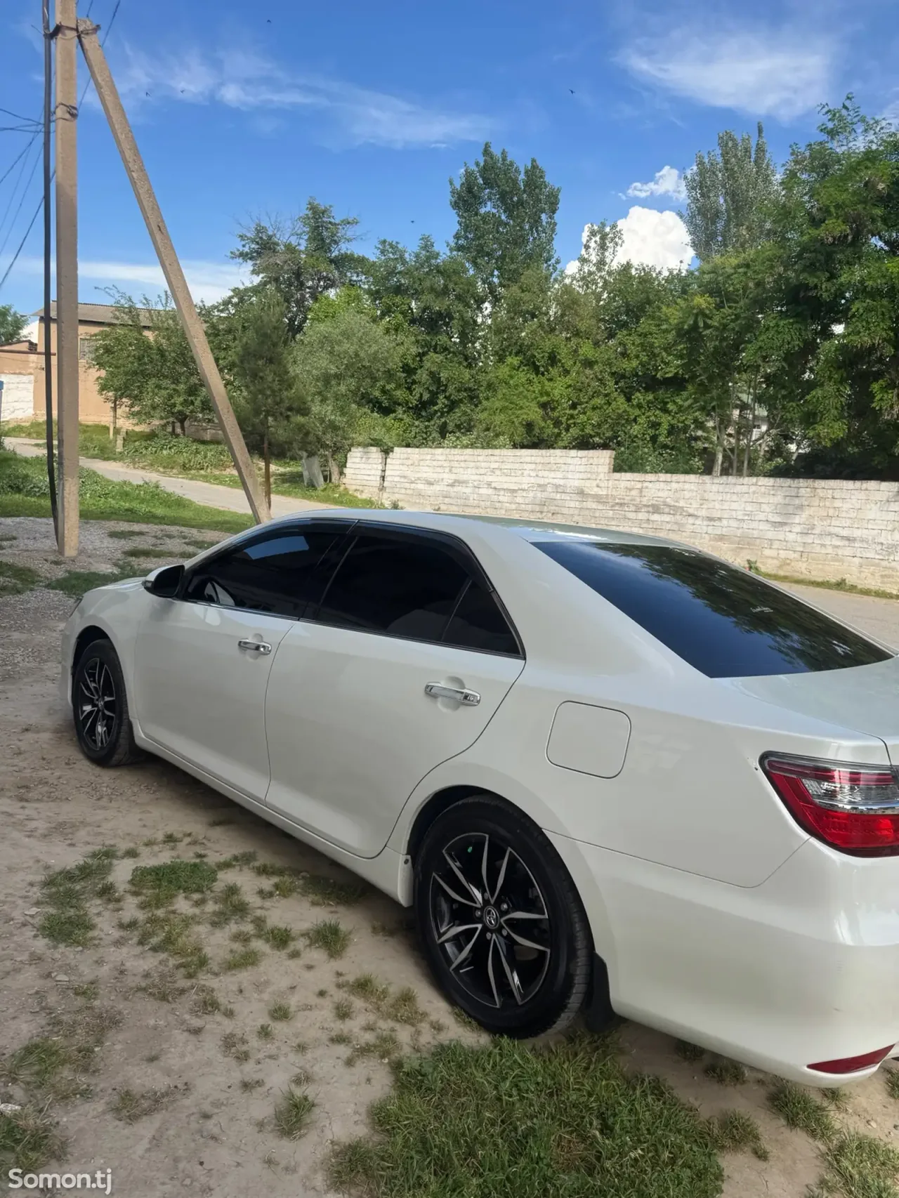 Toyota Camry 2015 · 2.5 AT