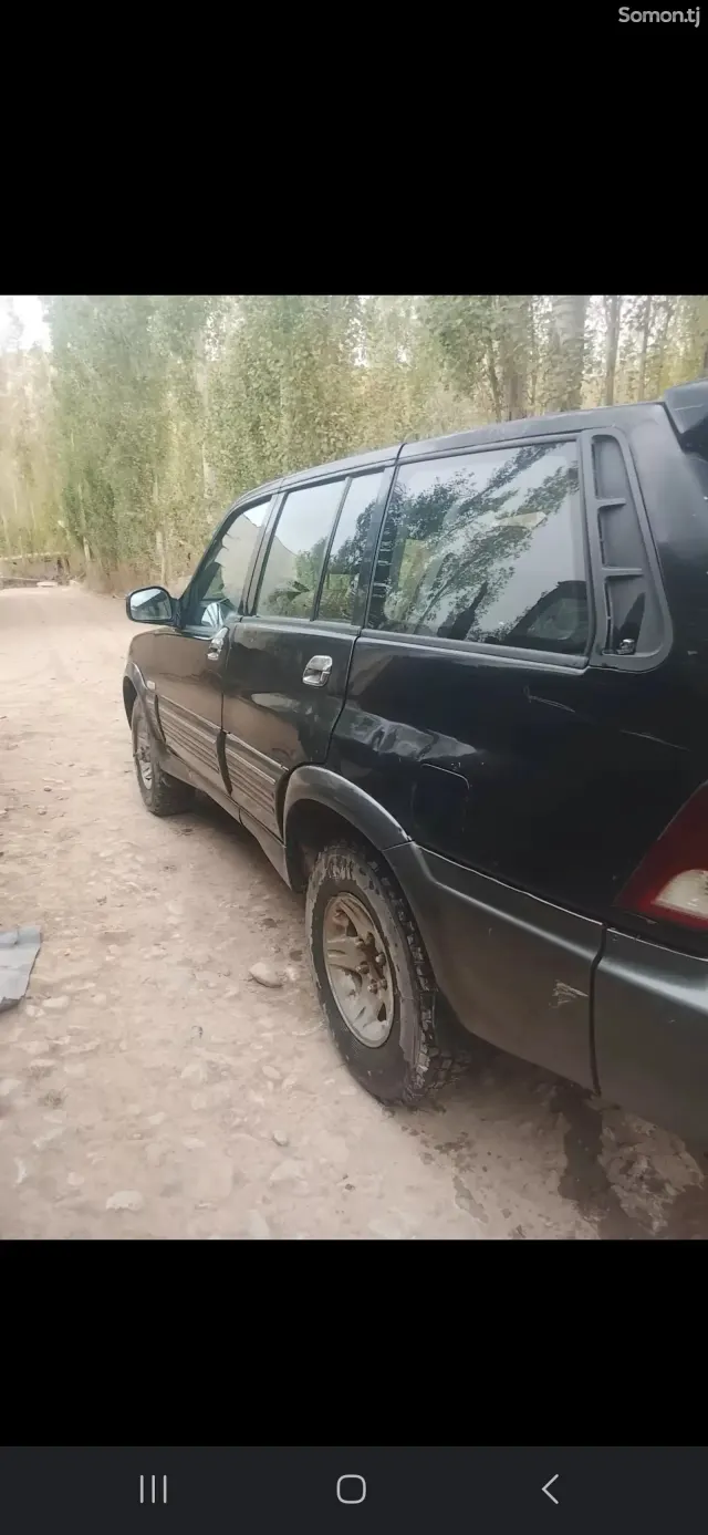 Ssang Yong Musso 2001 · 2.4 MT
