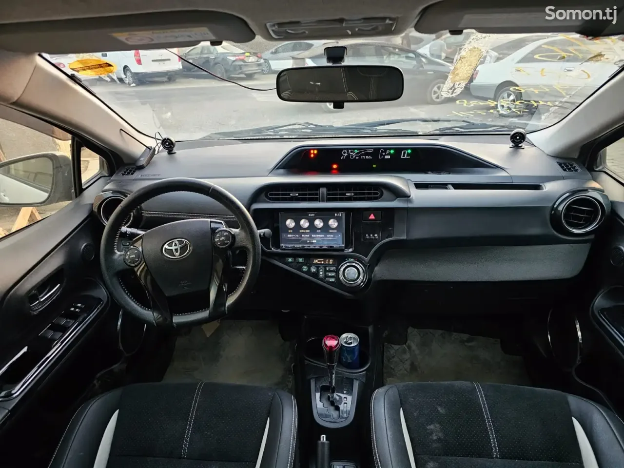 Toyota Aqua 2015 · 1.5 AT