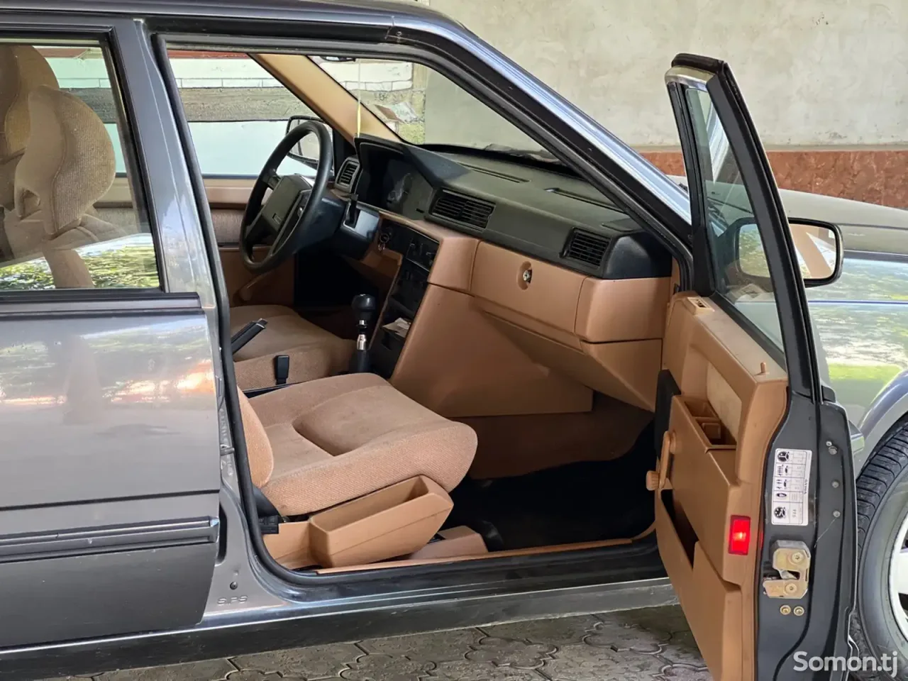 Volvo 940 1993 · 2.3 MT