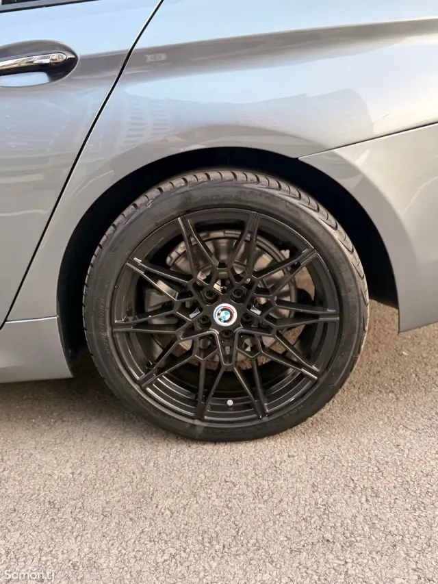 BMW 5 series 2018 · 2.0 AT