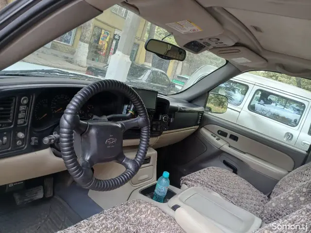 Chevrolet Tahoe 2004 · 5.3 AT
