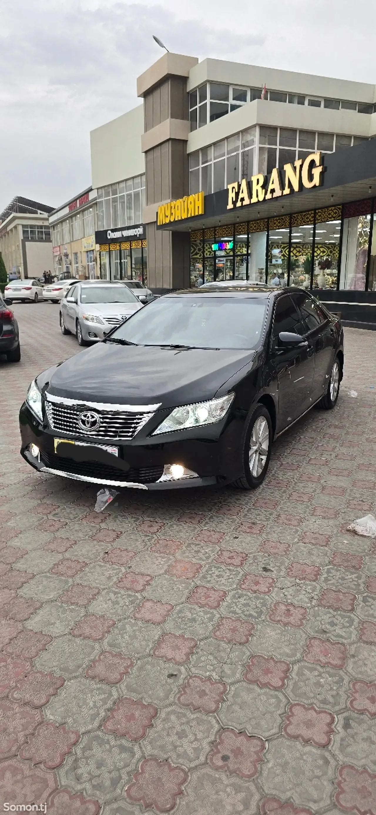 Toyota Camry 2014 · 2.4 AT