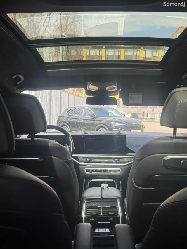BMW X7 2023 · 4.0 CVT