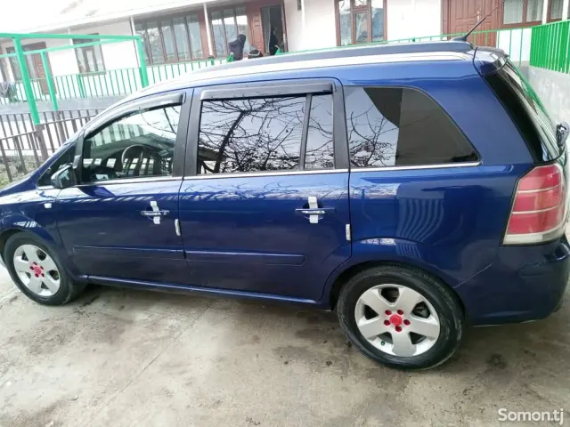 Opel Zafira 2008 · 1.8 MT