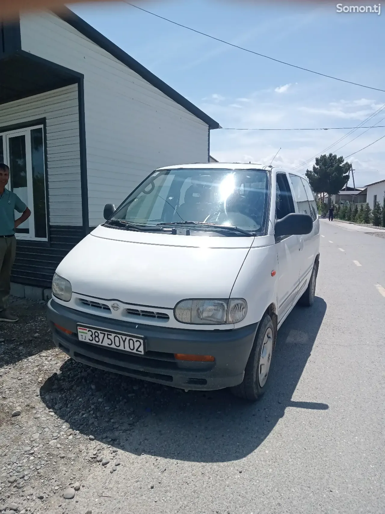 Nissan Serena 1995 · 1.8 MT