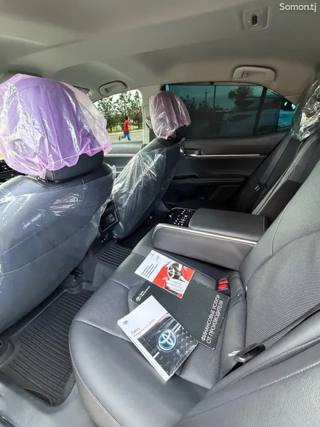 Toyota Camry 2021 · 2.5 AT