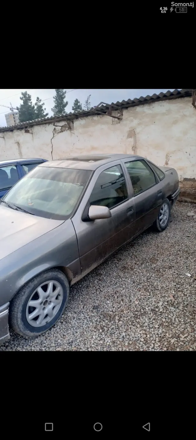 Opel Vectra A 1992 · 1.8 MT