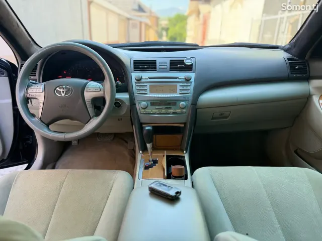 Toyota Camry 2007 · 2.4 AT