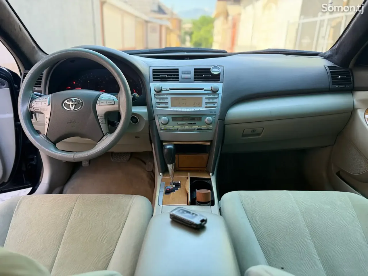 Toyota Camry 2007 · 2.4 AT