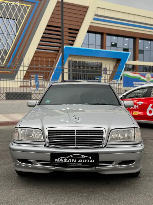Mercedes-Benz C class 1999 · 2.4 AT