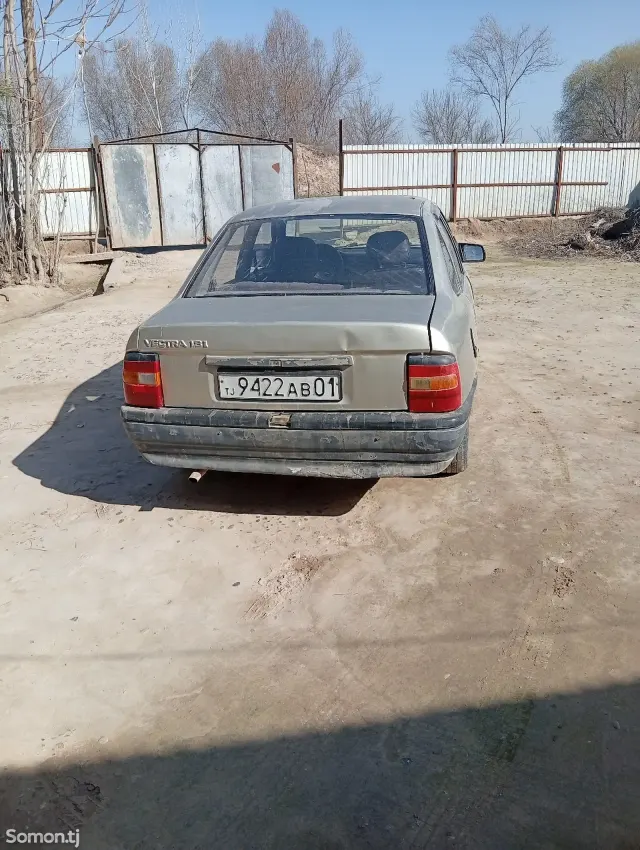Opel Vectra A 1990 · 1.8 MT